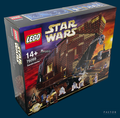 une boîte contenant un ensemble Lego Star Wars