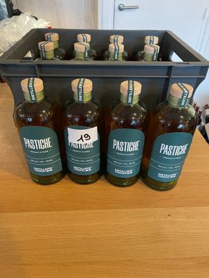 12 bouteilles de PASTICHE Réglisse, fenouil, thym citronné 4… - Photo 1