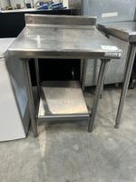 Table inox, dimensions 70x70x94 cm, 1 pied manquant, en l'ét… (photo 2)