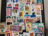une photo d'une photo d'une collection de timbres