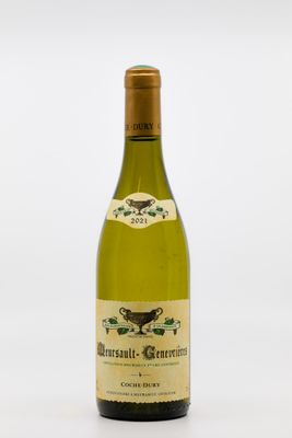 l'image d'une bouteille de vin posée sur une table blanche