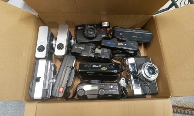 Lot d'appareils photos, fuji, Nikon, hanimex, Ricoh et divers