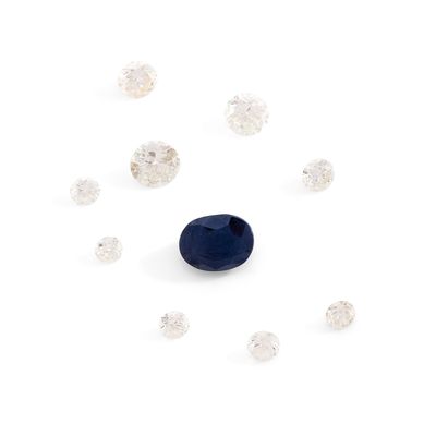 de nombreux diamants sur un fond blanc, entourés d'un anneau bleu