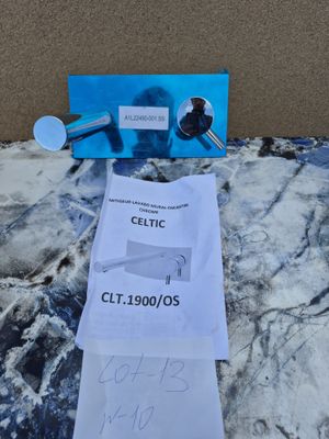 Lot de 2 mitigeurs lavabo muraux encastrés Celtic, coloris c…