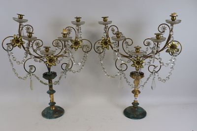 paire de candélabres anciens en laiton et cristal