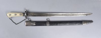 Couteau de chasse à poignée en os moulurée à trois boutons d… - Photo 1