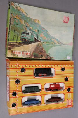 a box with a picture of a train on top of it