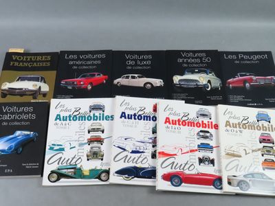 six livres consacrés à l'automobile sont alignés sur une table
