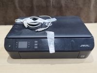 Une imprimante HP Envy 4500. Frais judiciaire à 14,28%