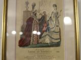 une photo d'un tableau représentant des dames en robes d'époque