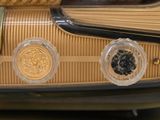 a close up of an old radio with buttons on it
