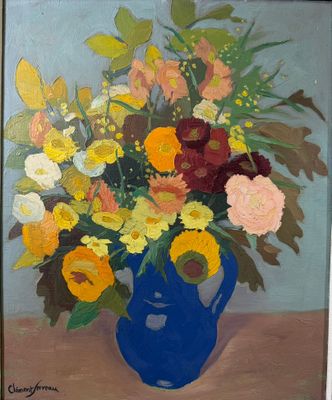 une peinture de fleurs dans un vase bleu sur une table