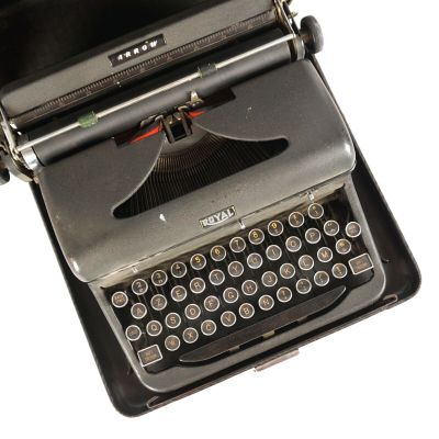 ROYAL : Machine à écrire ARROW présentée avec son coffret, D…