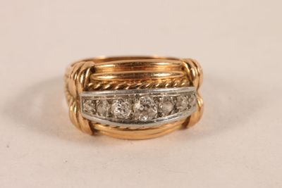 Bague en or jaune 750 ‰ et platine sertie de sept diamants t… - Photo 1