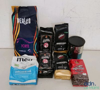 many different types of coffee bags on the table