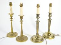2 paires de bougeoirs en laiton montés en lampe, XIXe H.