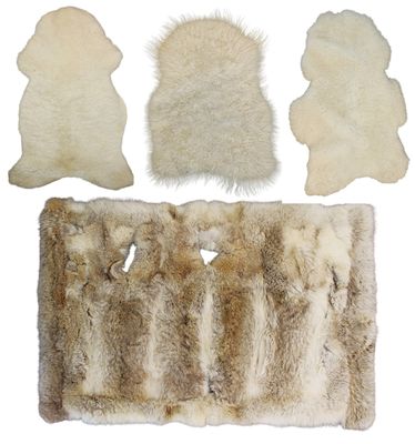 trois morceaux de fourrure superposés