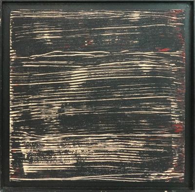 une image représentant une peinture en noir et blanc réalisée sur une surface en bois