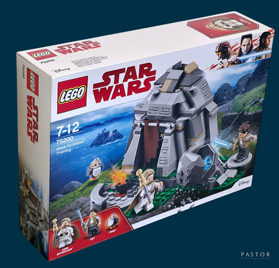 une boîte contenant un ensemble Lego Star Wars