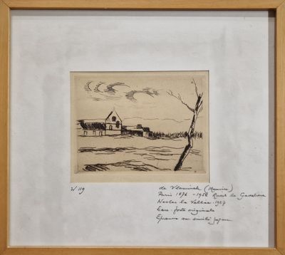 dessin représentant une maison dans un paysage enneigé, avec un arbre et une clôture au premier plan