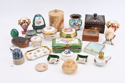 a lot of different items that are sitting on a table