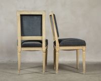 Six chaises en bois naturel peint blanc,, l'assise et le dos… (photo 2)