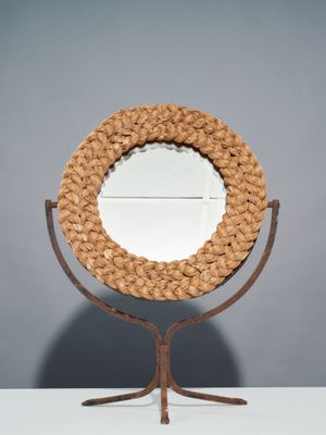 Adrien AUDOUX & Frida MINET Miroir sur pied tripode en métal laqué noi - Photo 1