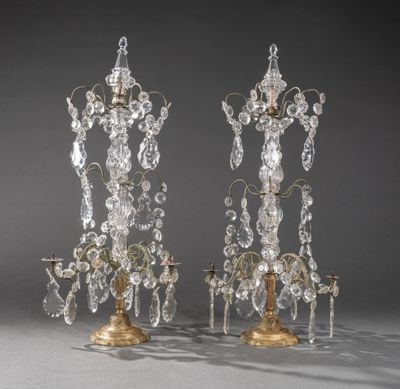 paire de chandeliers en cristal et en laiton
