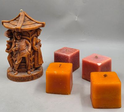 30 / K / Lot de 5 bougies : une en forme de manège à m…