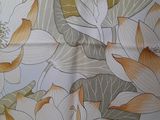 a close up of a wallpaper with flowers on it