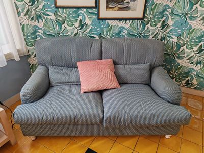 SUR DÉSIGNATION Mobilier de réception comprenant : - commode…