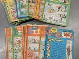 plusieurs livres pour enfants sont alignés sur une table