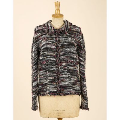 CHANEL, Circa 2005, Veste en tweed camaïeu noir, gris et ros…