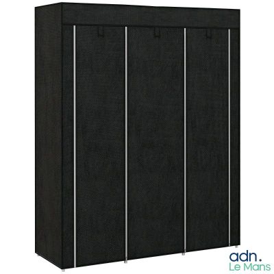 une armoire noire à trois portes et une porte coulissante