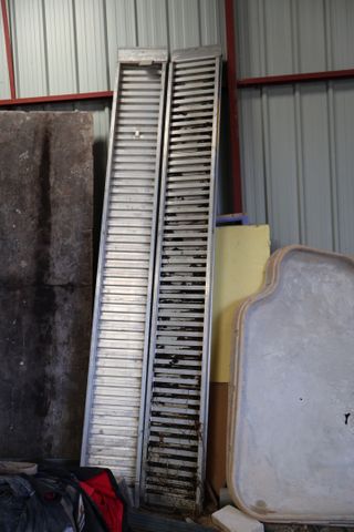 Deux rampes aluminium VILLERET 125’35 pour chargement chenilles