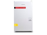 une boîte blanche sur laquelle est collé un autocollant jaune