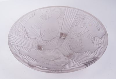 un bol en verre transparent orné d'un motif d'oiseau