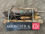 une pancarte sur une palette sur laquelle on peut lire « Mercierr et C.E. »