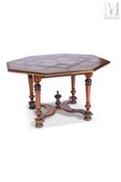 Table en bois naturel sculpté et mouluré
