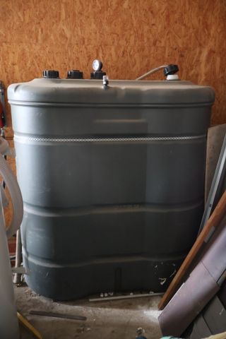 Cuve à fioul 1500 avec pompe et distributeur. Visite le mercredi ...