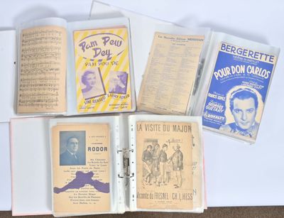 de nombreux livres posés sur une table