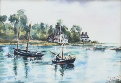 two boats that are floating in the water near a house