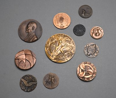 a lot of coins that are sitting on a table