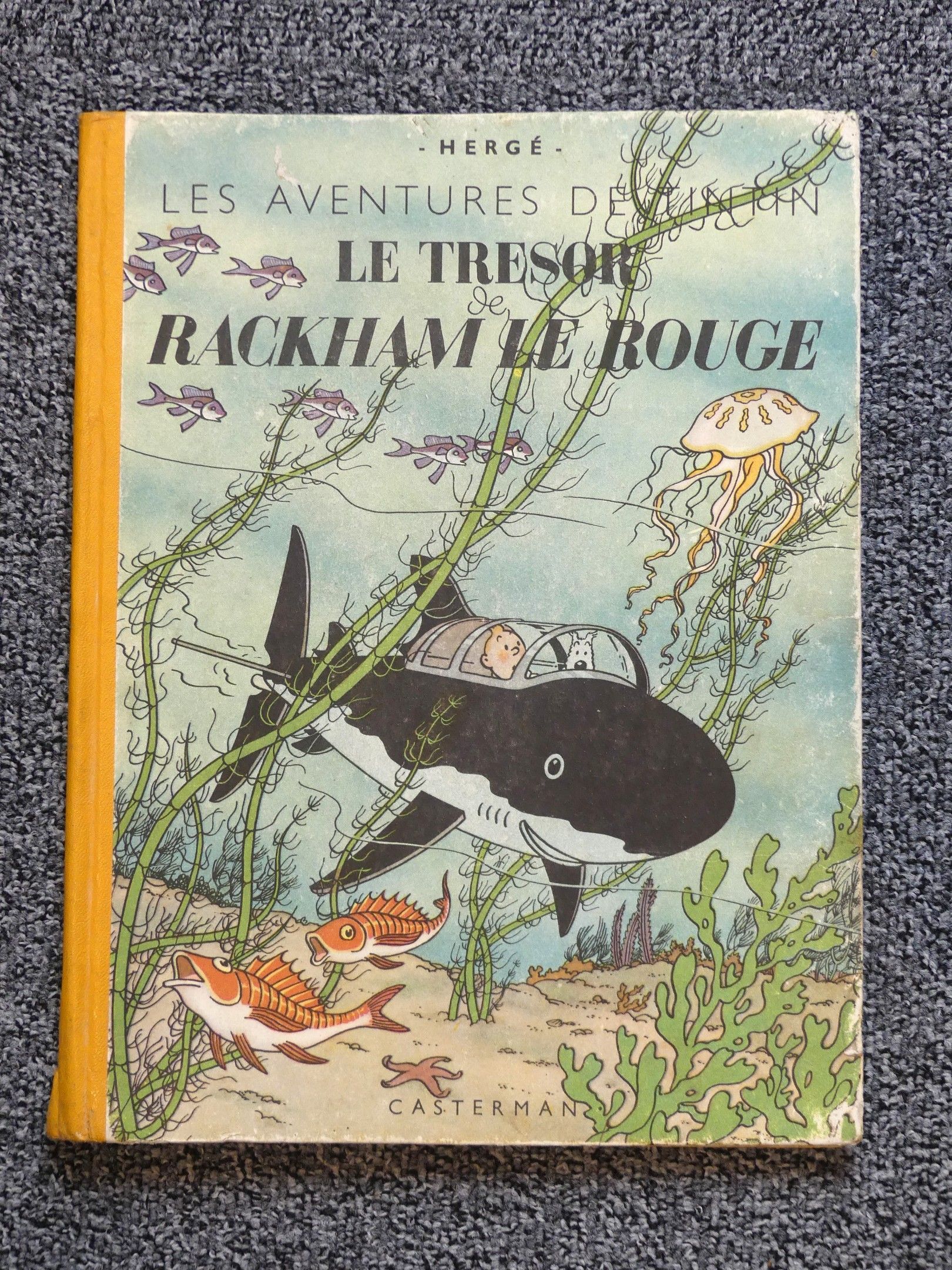 TINTIN Le Trésor de Rackham Le Rouge Grande images couleurs, édition originale A 24 1944 - 1946 1er et 2e plats taché...