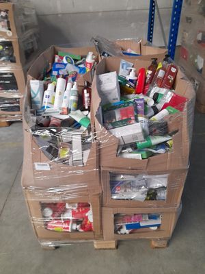 Lot DE Solderie Dont Produits D Hygiene + Kits Marqueurs DC …