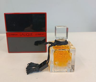 LALIQUE Encre noire Flacon en cristal, de forme carrée, sur …