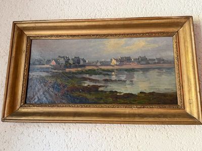 a picture of a painting hanging on the wall