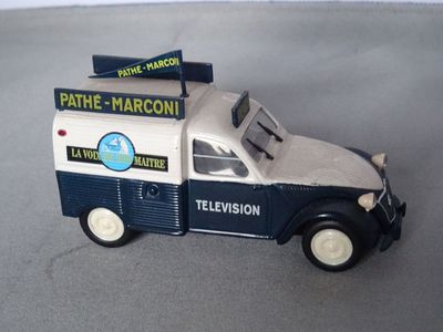 Jouet voiture Citroen 2cv camionnette publicitaire PATHE MAR…