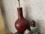 a lamp that is sitting on top of a table