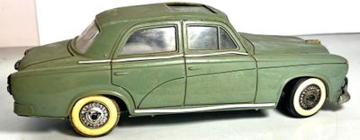 PEUGEOT - Voiture miniature Peugeot 403 bleue-verte - Taille : L env : - Photo 1